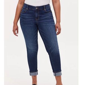 TORRID BOYFRIEND STRAIGHT JEAN - MEDIUM WASH -14R
